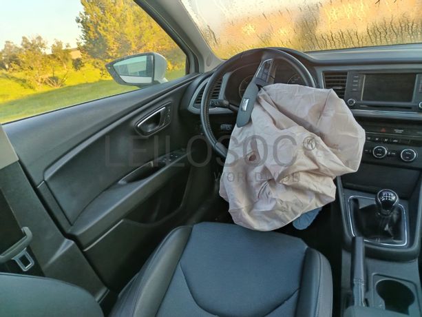 Seat Leon · Ano 2015