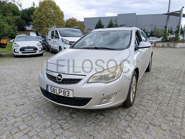Opel Astra · Ano 2011