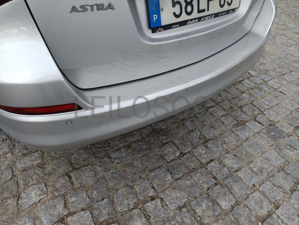 Opel Astra · Ano 2011