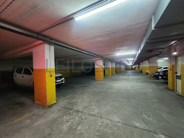 Garagem · Boavista, Porto