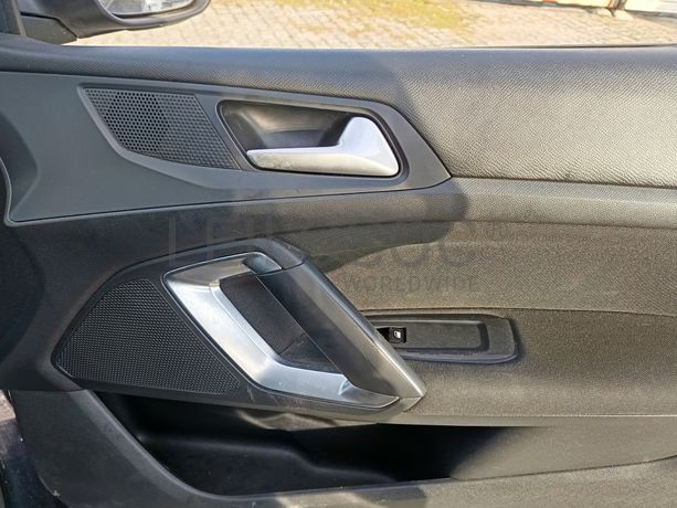 Peugeot 308 · Ano 2015