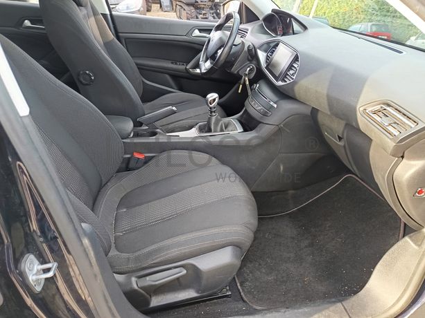 Peugeot 308 · Ano 2015