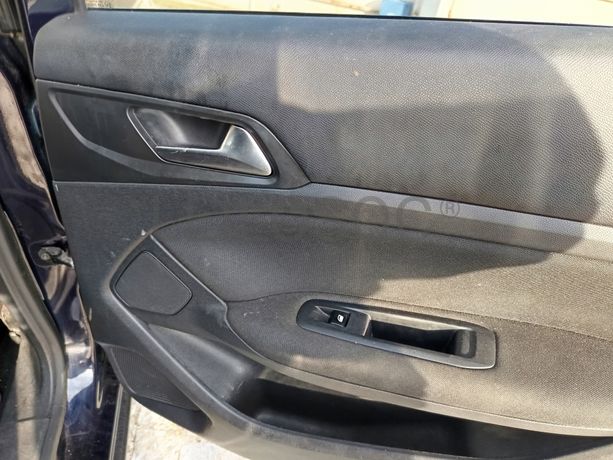 Peugeot 308 · Ano 2015