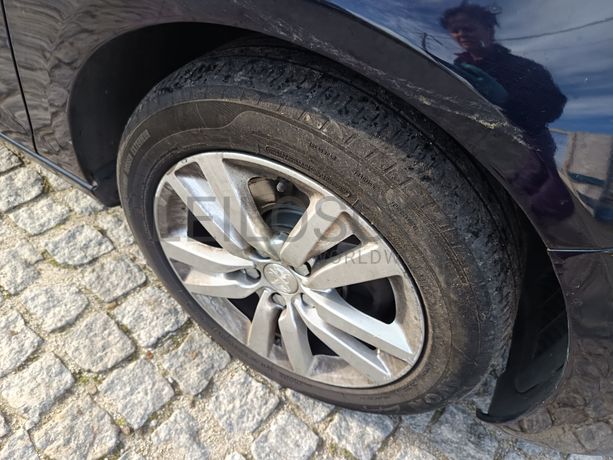 Peugeot 308 · Ano 2015