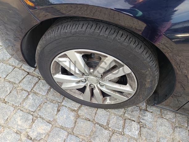 Peugeot 308 · Ano 2015
