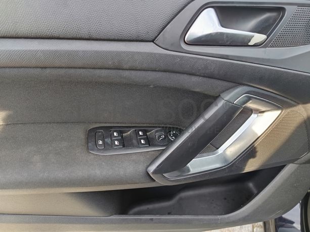 Peugeot 308 · Ano 2015