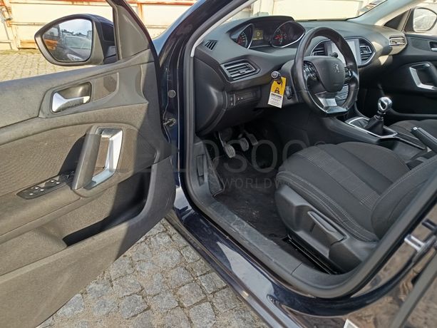 Peugeot 308 · Ano 2015