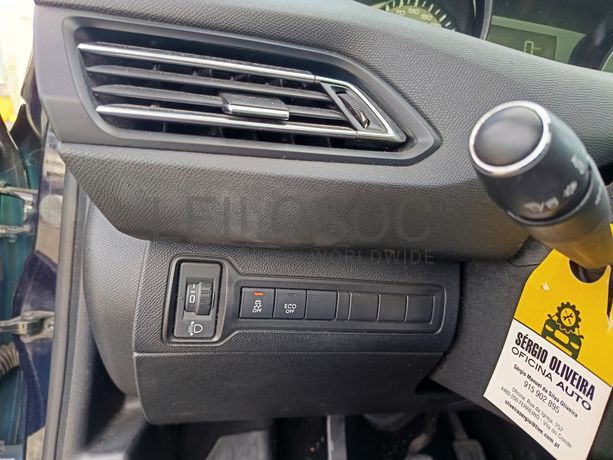 Peugeot 308 · Ano 2015