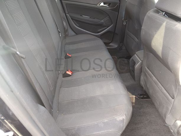 Peugeot 308 · Ano 2015