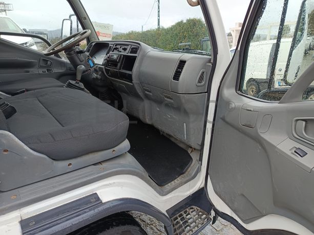 Mitsubishi Canter · Ano 2003