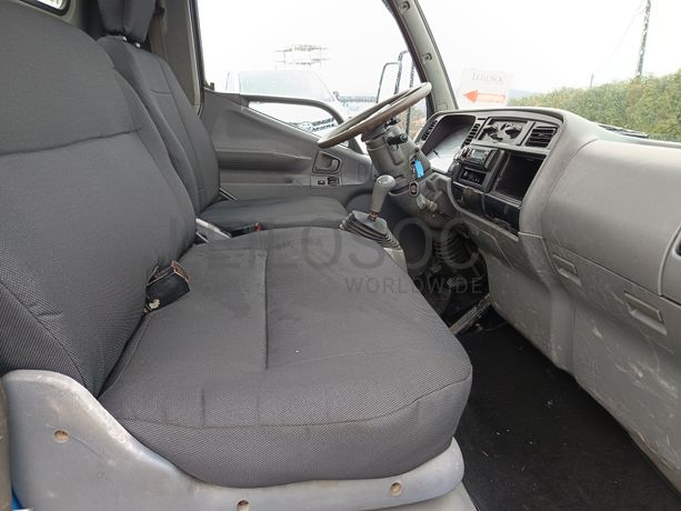 Mitsubishi Canter · Ano 2003