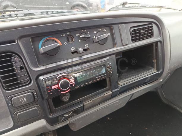 Mitsubishi Canter · Ano 2003