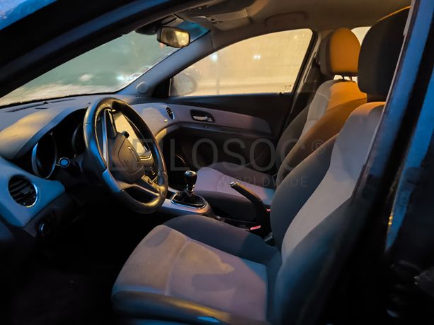 Chevrolet Cruze 1.6 LS · Ano 2010