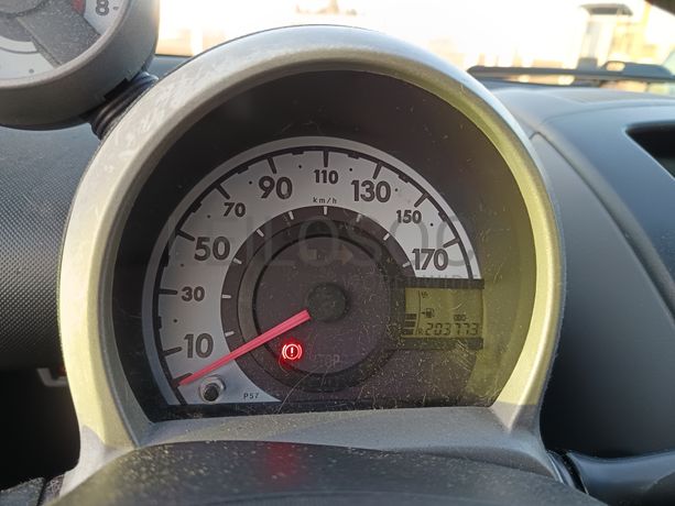 Peugeot 107 · Ano 2008