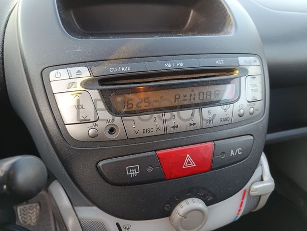 Peugeot 107 · Ano 2008