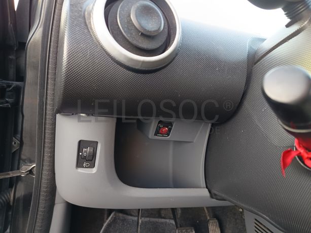 Peugeot 107 · Ano 2008