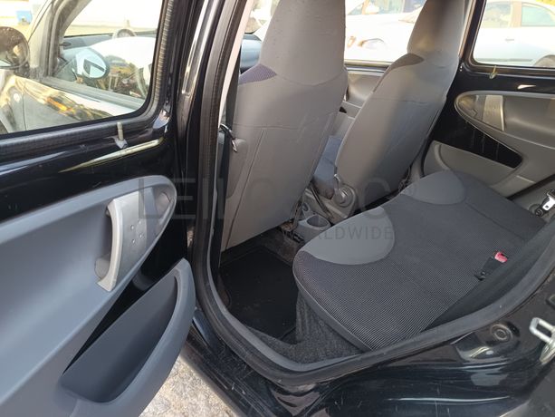 Peugeot 107 · Ano 2008