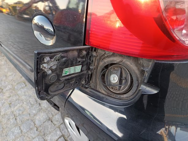 Peugeot 107 · Ano 2008