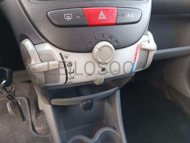 Peugeot 107 · Ano 2008