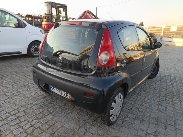 Peugeot 107 · Ano 2008