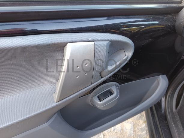 Peugeot 107 · Ano 2008