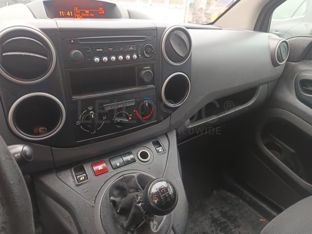 Peugeot Partner · Ano 2016