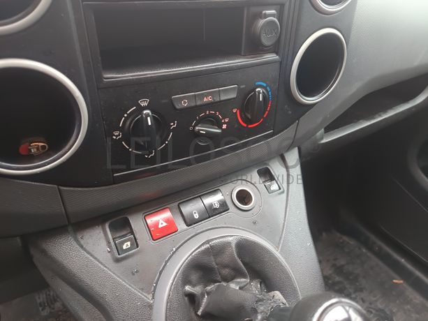 Peugeot Partner · Ano 2016