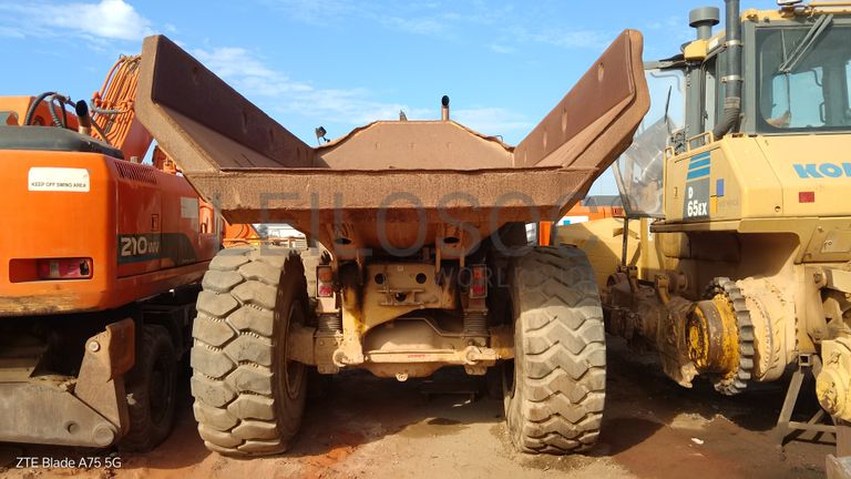 Dumper Articulado 30 T CATERPILLAR 730