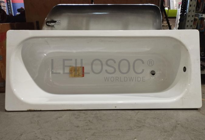 2 - Banheiras metálicas