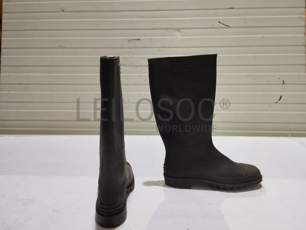 34 - Bota de borracha PVC preta