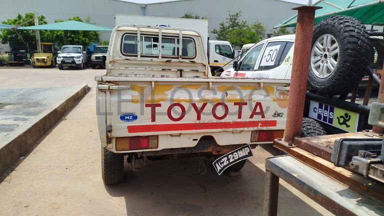 Toyota Land Cruiser 3,18m - 2013