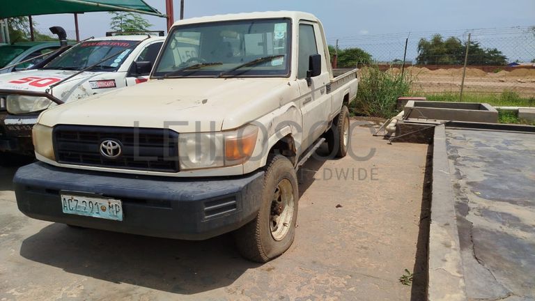 Toyota Land Cruiser 3,18m - 2013