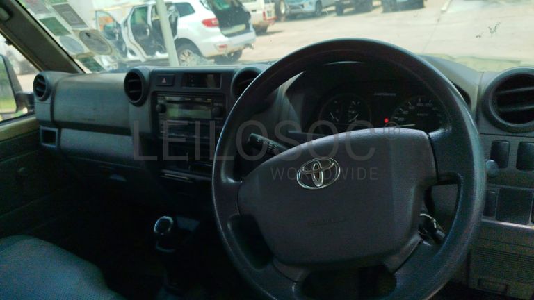 Toyota Land Cruiser 3,18m - 2013