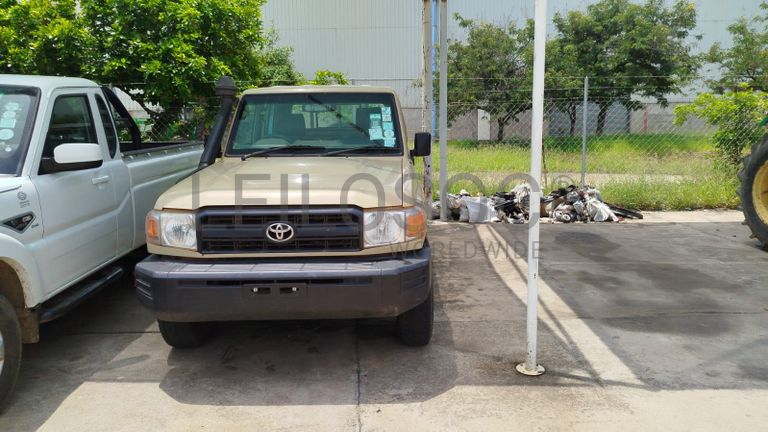 Toyota Land Cruiser 3,18m - 2013