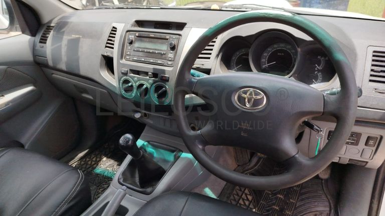 Toyota Hilux 3.0 3,18m - 2011