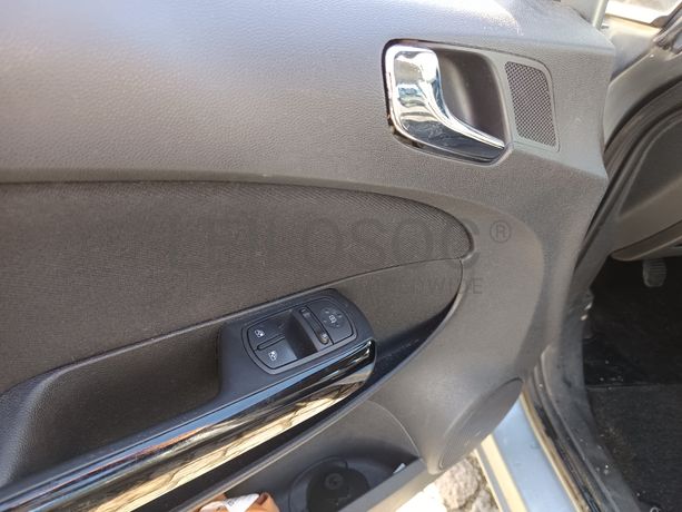 Opel Corsa · Ano 2013