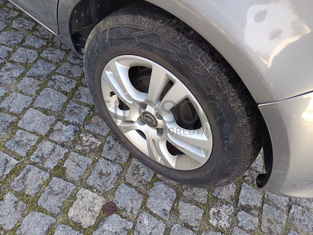 Opel Corsa · Ano 2013