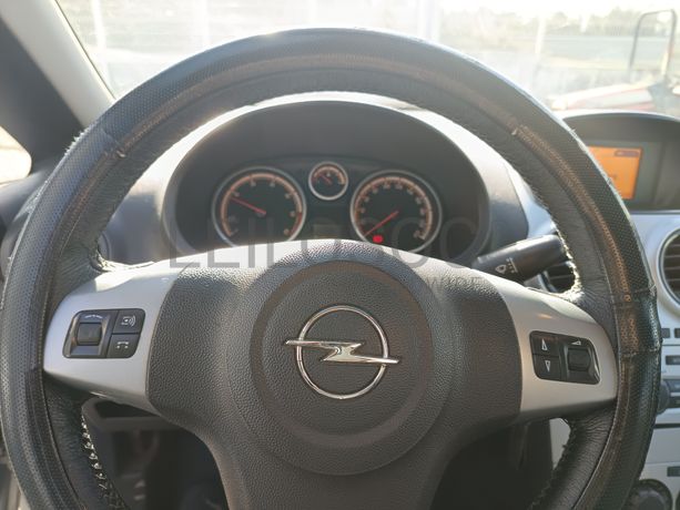 Opel Corsa · Ano 2013