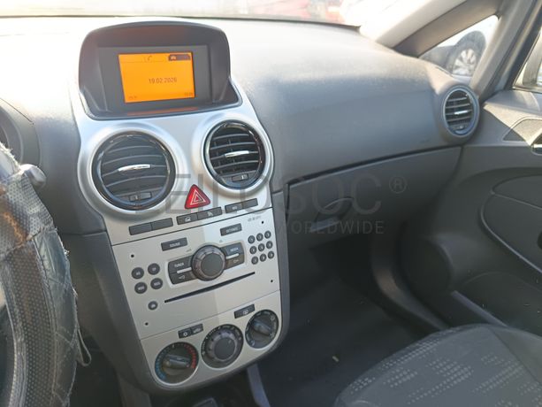 Opel Corsa · Ano 2013