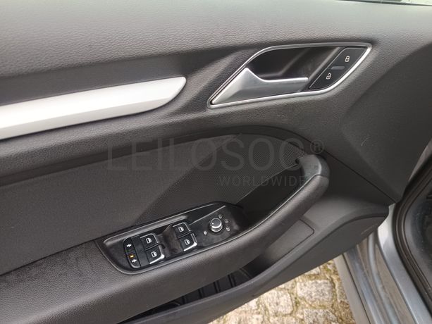 Audi A3 Sportback · Ano 2013