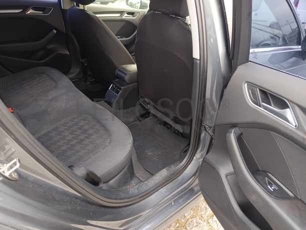 Audi A3 Sportback · Ano 2013