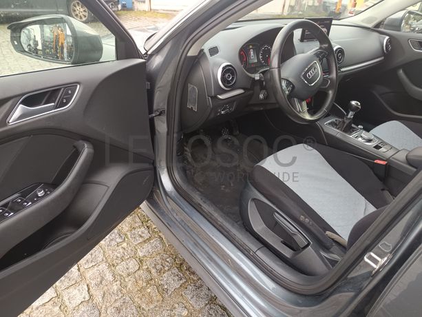 Audi A3 Sportback · Ano 2013