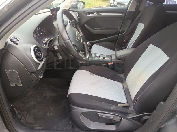 Audi A3 Sportback · Ano 2013