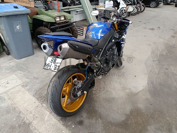 Yamaha YZF R1 · Ano 2011