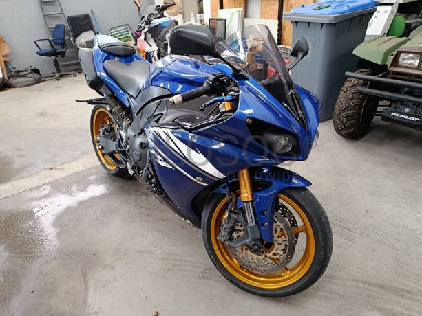 Yamaha YZF R1 · Ano 2011