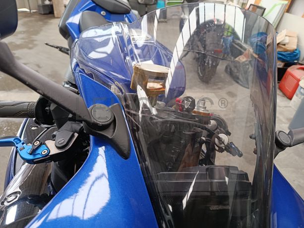 Yamaha YZF R1 · Ano 2011