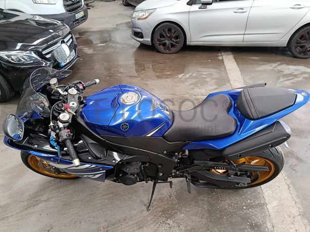 Yamaha YZF R1 · Ano 2011