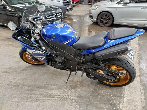 Yamaha YZF R1 · Ano 2011