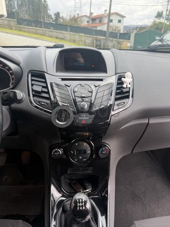 Ford Fiesta TDCi · Ano 2015