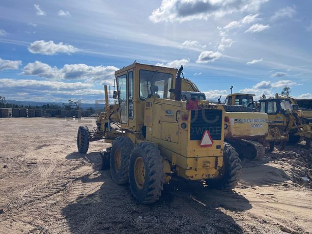 Motoniveladora Champion 710A